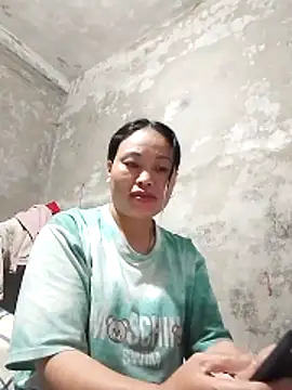 Snapshot of Maikha08 chatting on May 2026 11:29:02 AM Maikha08 online show from May 2026 11:29:02 AM