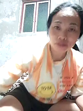 Snapshot of Maikha08 chatting on May 2026 12:44:01 PM Maikha08 online show from May 2026 12:44:01 PM