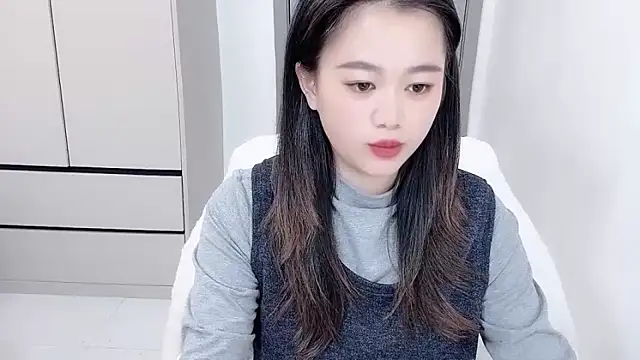 Amireux-8 online show from February 2026 04:27:01 AM