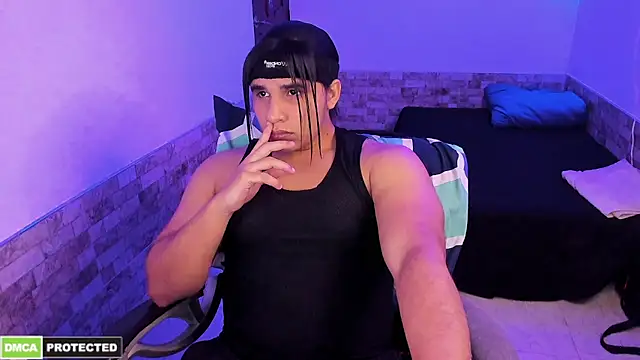 latinboyfit online show from April 2026 04:15:01 AM