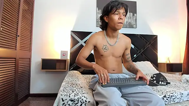 AndyKings 1 online show from April 2026 03:18:01 AM