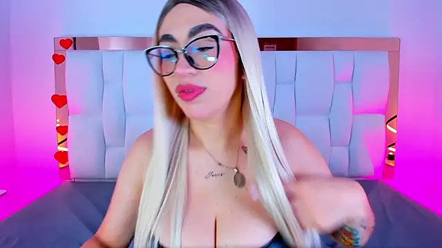 CamilleJuicy  online show from July 2026 12:53:01 PM