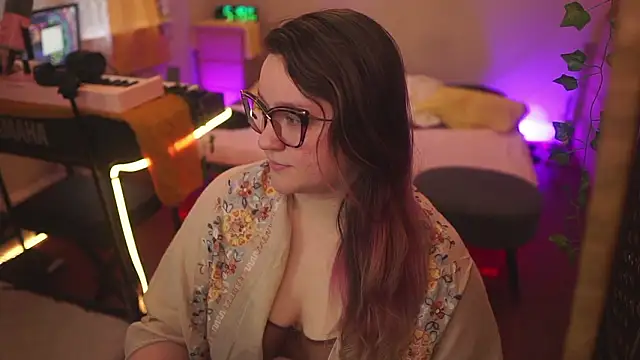 Snapshot of FireproofCuriousiteaze chatting on February 2026 10:18:01 PM FireproofCuriousiteaze online show from February 2026 10:18:01 PM