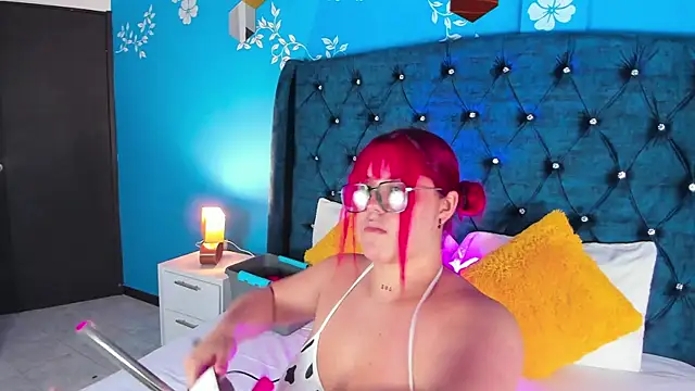 Snapshot of Issa_Clark01 chatting on February 2026 09:40:02 PM Issa Clark01 online show from February 2026 09:40:02 PM