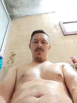 Snapshot of L_hotcream chatting on May 2026 12:11:01 PM L hotcream online show from May 2026 12:11:01 PM