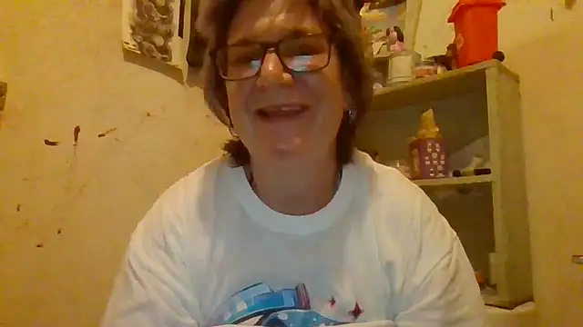 Snapshot of becky1111 chatting on June 2026 09:04:02 AM becky1111 online show from June 2026 09:04:02 AM