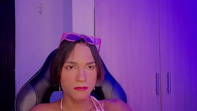 Snapshot of tiffanyy_777 chatting on July 2026 03:23:01 AM tiffanyy 777 online show from July 2026 03:23:01 AM