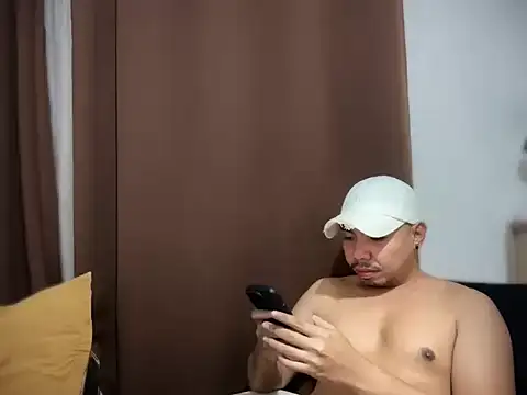 Snapshot of chubbybear_08 chatting on February 2026 05:26:02 AM chubbybear 08 online show from February 2026 05:26:02 AM