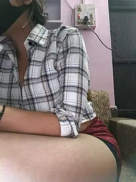 Snapshot of kinsu4763 chatting on February 2026 04:02:01 AM kinsu4763 online show from February 2026 04:02:01 AM