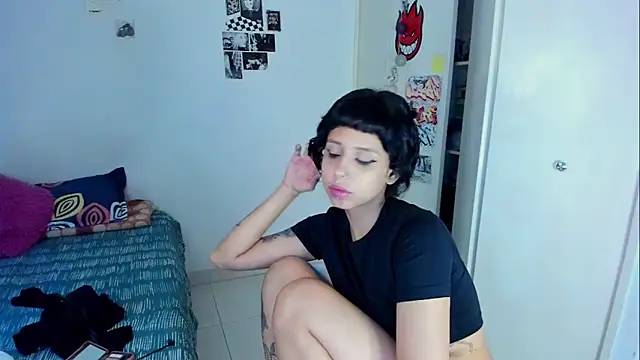 Snapshot of harakitty_ chatting on April 2026 10:29:02 PM harakitty online show from April 2026 10:29:02 PM