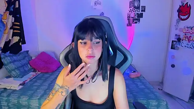 Snapshot of harakitty_ chatting on April 2026 04:26:02 AM harakitty online show from April 2026 04:26:02 AM