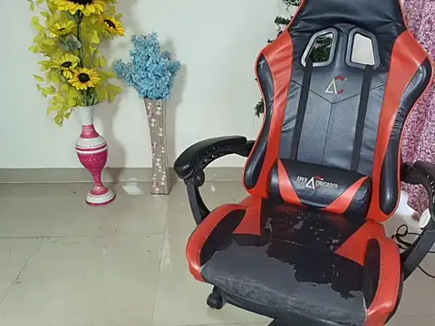 Snapshot of Sneha_Crush chatting on February 2026 07:07:02 AM Sneha Crush online show from February 2026 07:07:02 AM