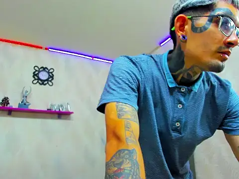 Boy tatto77 online show from February 2026 06:37:02 PM