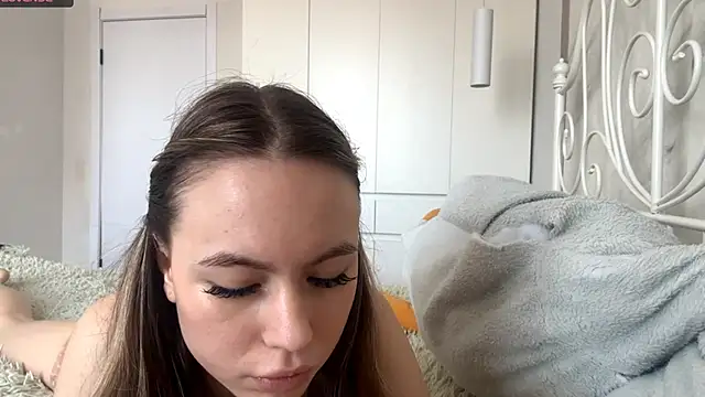 KitCerveny online show from April 2026 09:18:01 AM