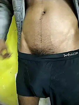 Jordyalnino92 online show from April 2026 07:10:01 PM