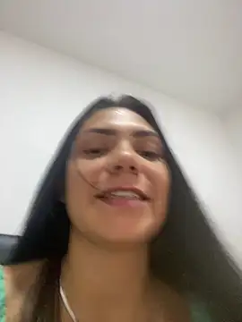 Snapshot of Nini_ chatting on December 2025 06:15:01 PM Nini online show from December 2025 06:15:01 PM