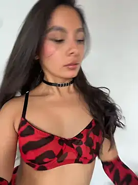 Nicollewest1 online show from February 2026 04:51:01 PM