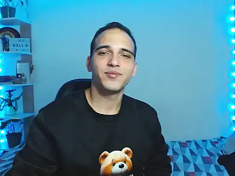 MaaX2330 online show from December 2025 02:07:02 AM