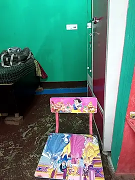 QWEEN7B online show from February 2026 06:42:01 AM