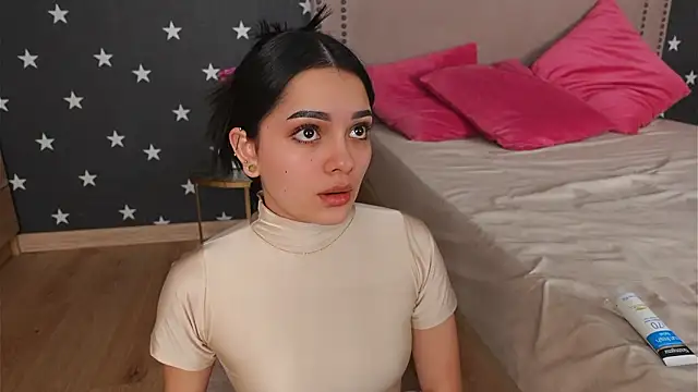 Snapshot of RaquellStar chatting on March 2026 01:45:02 AM RaquellStar online show from March 2026 01:45:02 AM