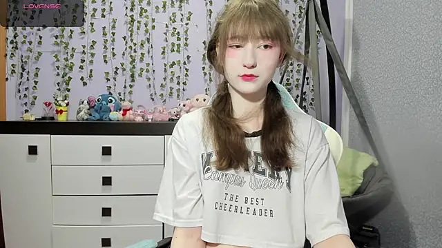 Snapshot of Yoonhee_ki chatting on July 2026 07:13:01 PM Yoonhee ki online show from July 2026 07:13:01 PM