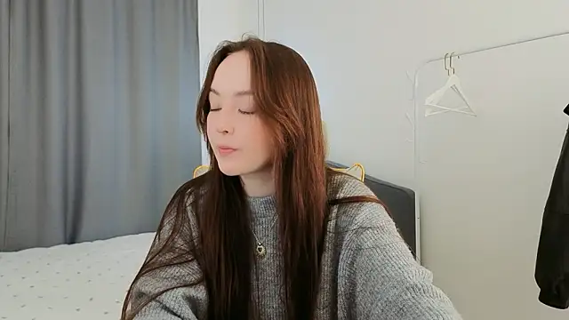 fallin lovee online show from March 2026 01:44:01 PM