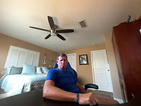 Snapshot of lvnlarge chatting on February 2026 04:05:02 PM lvnlarge online show from February 2026 04:05:02 PM