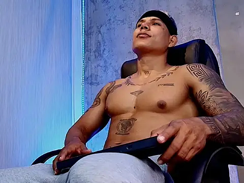 Snapshot of oruz_stud chatting on February 2026 03:40:02 PM oruz stud online show from February 2026 03:40:02 PM