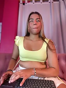 MiaSizzle online show from January 2026 01:04:01 PM