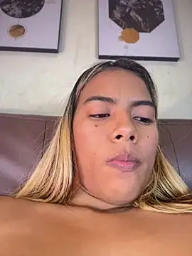 MiaSizzle online show from January 2026 07:11:01 PM