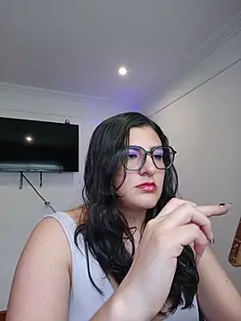 ahrianabluff online show from February 2026 08:16:02 PM