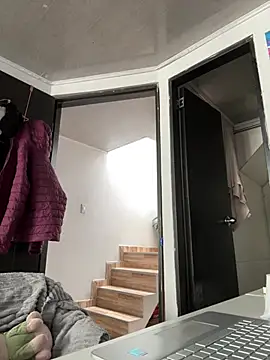 anna-evans09 online show from January 2026 08:32:01 PM