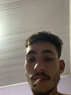 Snapshot of GuioficialBr chatting on March 2026 04:51:02 AM GuioficialBr online show from March 2026 04:51:02 AM