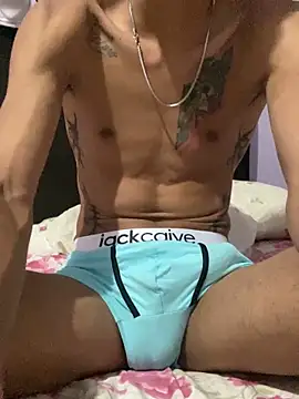 Snapshot of GuioficialBr chatting on March 2026 04:07:02 AM GuioficialBr online show from March 2026 04:07:02 AM