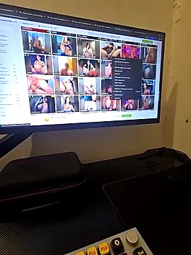 Snapshot of SpongedThinking chatting on February 2026 02:32:02 AM SpongedThinking online show from February 2026 02:32:02 AM