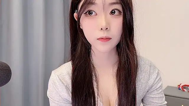 smalldaisy online show from March 2026 02:37:01 AM