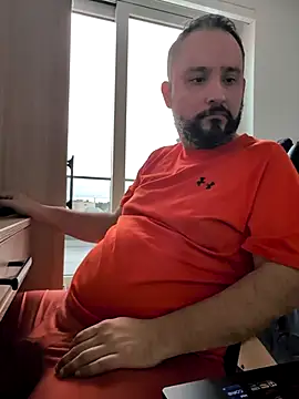 Snapshot of Hairy_bear86 chatting on January 2026 06:10:01 PM Hairy bear86 online show from January 2026 06:10:01 PM