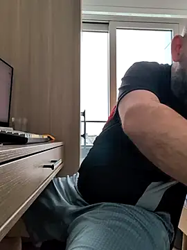 Hairy bear86 online show from February 2026 07:11:01 PM