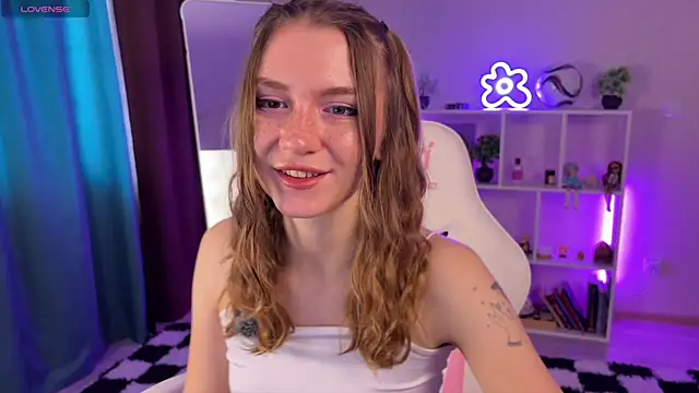 Snapshot of KellySunn chatting on July 2026 08:08:02 AM KellySunn online show from July 2026 08:08:02 AM