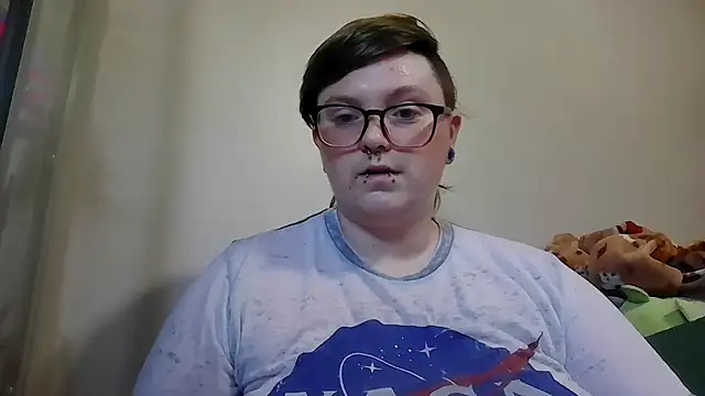 Snapshot of Pupghostt chatting on January 2026 07:05:02 PM Pupghostt online show from January 2026 07:05:02 PM