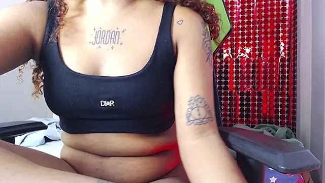 Snapshot of Dulcinea_and_puffy chatting on January 2026 09:31:01 PM Dulcinea and puffy online show from January 2026 09:31:01 PM