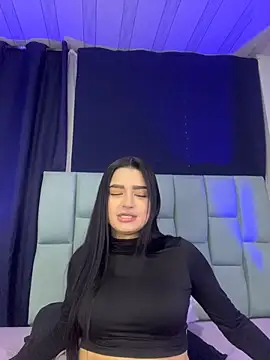 Snapshot of Emilyy05_ chatting on July 2026 03:13:01 AM Emilyy05 online show from July 2026 03:13:01 AM