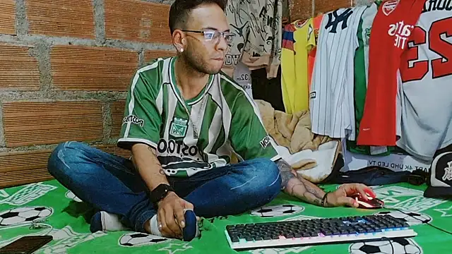 Snapshot of Alphamaster_92 chatting on February 2026 01:04:01 AM Alphamaster 92 online show from February 2026 01:04:01 AM