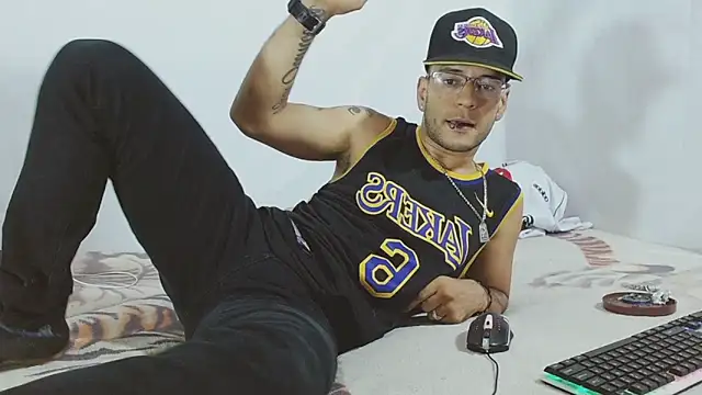 Snapshot of Alphamaster_92 chatting on March 2026 04:58:01 AM Alphamaster 92 online show from March 2026 04:58:01 AM