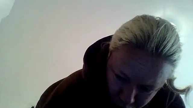 Snapshot of jennyblondeuk chatting on May 2026 11:26:01 AM jennyblondeuk online show from May 2026 11:26:01 AM