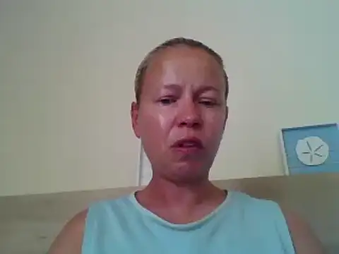 Snapshot of jennyblondeuk chatting on May 2026 03:19:02 PM jennyblondeuk online show from May 2026 03:19:02 PM