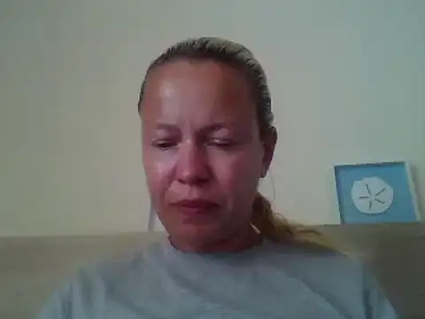 Snapshot of jennyblondeuk chatting on May 2026 06:13:01 PM jennyblondeuk online show from May 2026 06:13:01 PM