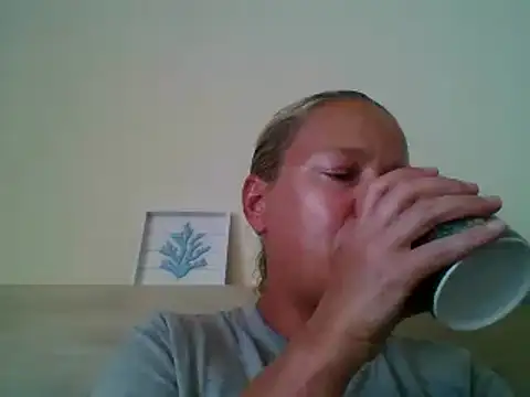 Snapshot of jennyblondeuk chatting on May 2026 04:23:02 PM jennyblondeuk online show from May 2026 04:23:02 PM