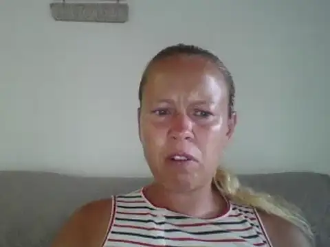 Snapshot of jennyblondeuk chatting on June 2026 07:25:02 PM jennyblondeuk online show from June 2026 07:25:02 PM