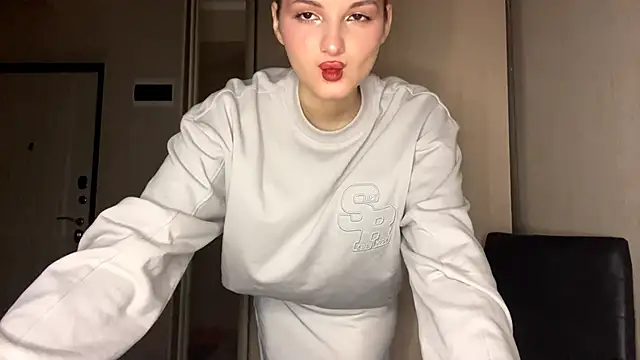 EmllyLighty online show from January 2026 08:30:01 AM